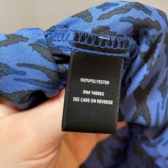 Torrid - Blouse Women's Blue and Black Short Sleeve in Size 4XL - Picture 7 of 8